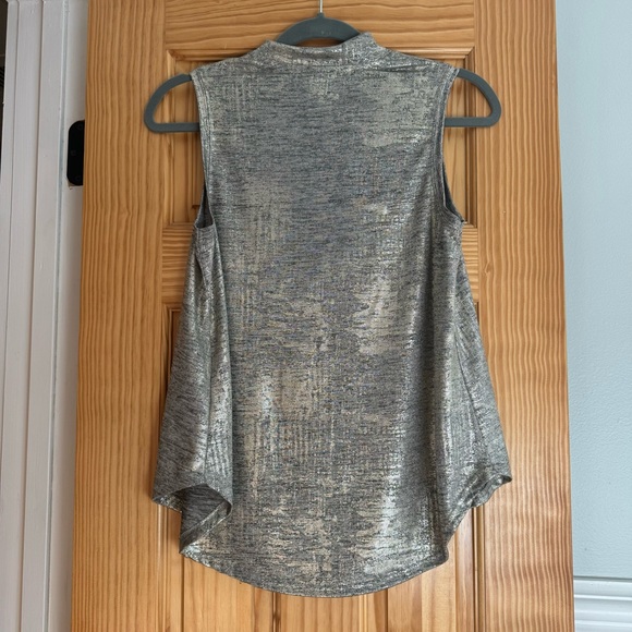 🎉HP🎉 Anthropologie Silver Mock Neck Tank - Picture 2 of 6